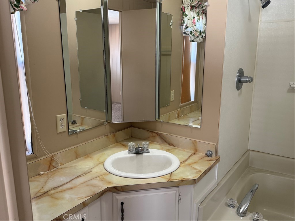 2240 Golden Oak Ln #108, Merced, CA 95341
