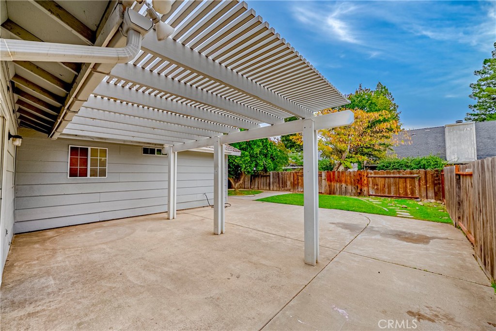 3482 Arch Rock Rd, Merced, CA 95340