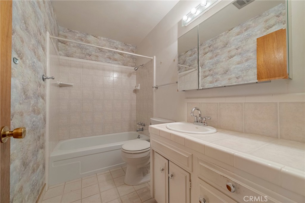 3202 Dublin Ave, Merced, CA 95340