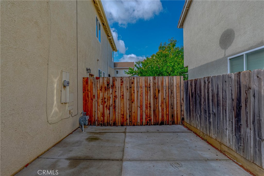 483 Azalea Ct, Merced, CA 95341