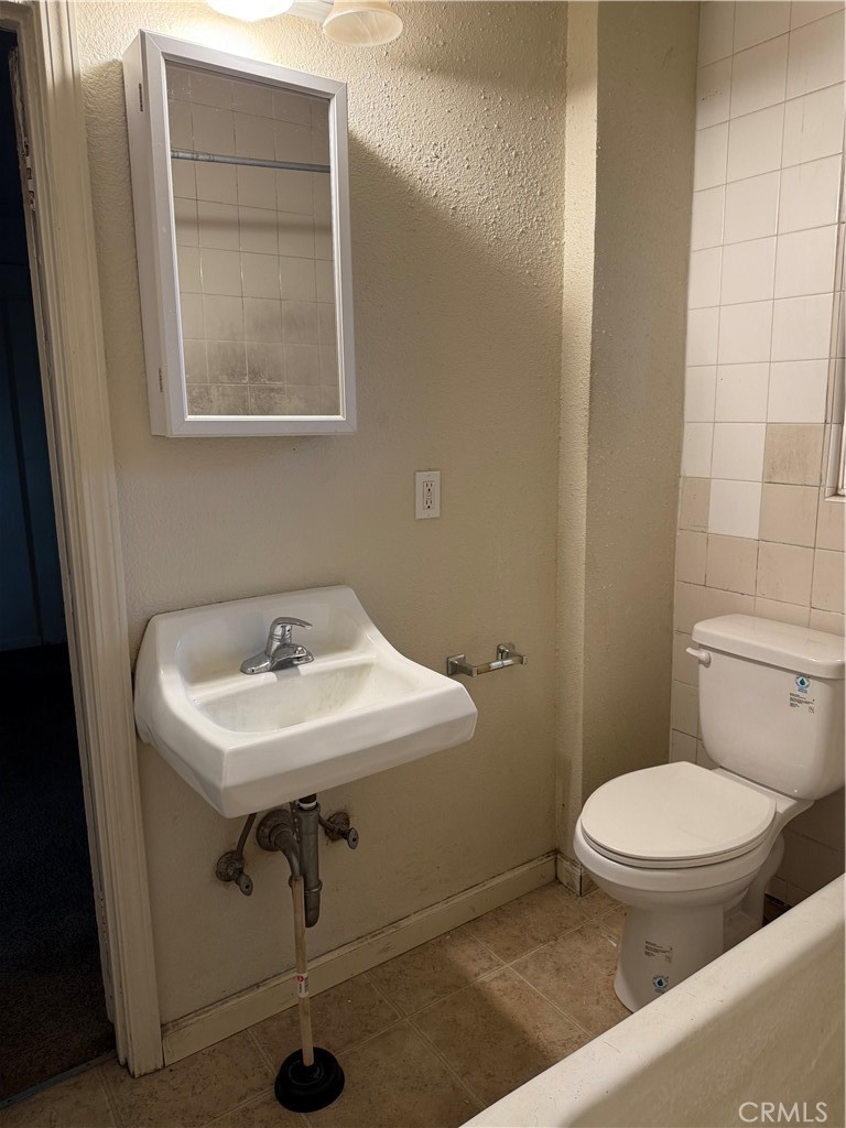 204 W 25th, Merced, CA 95340