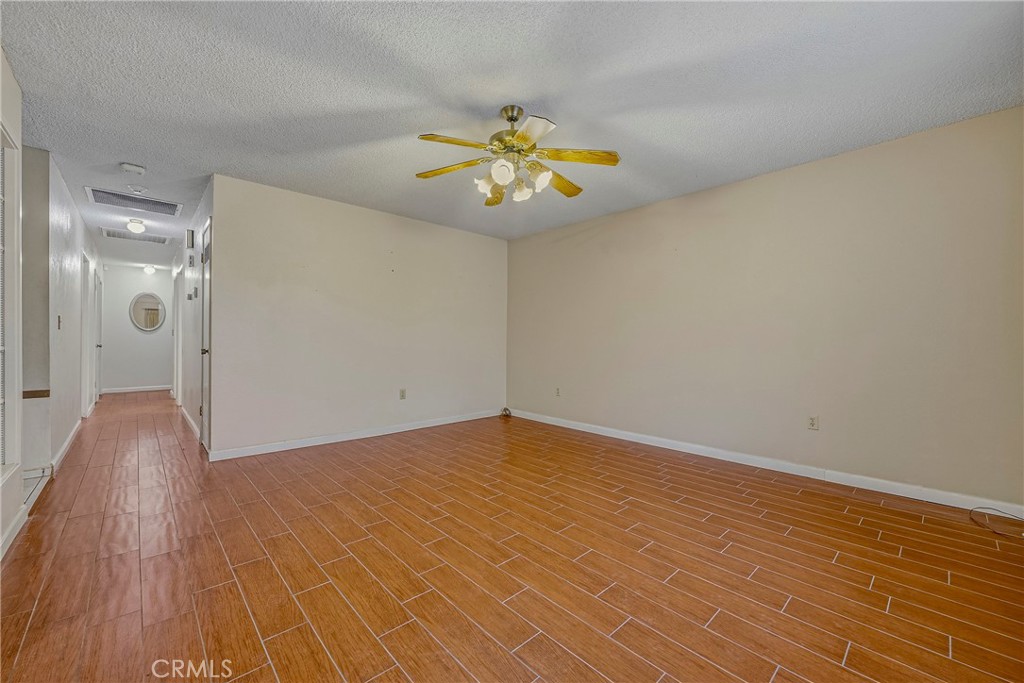 3447 La Jolla, Merced, CA 95348