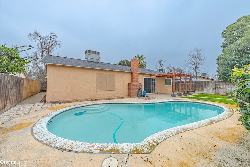 466 Columbia, Merced, CA 95340