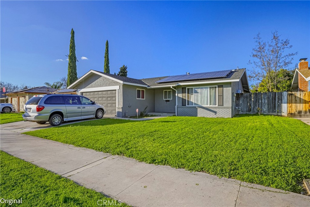 639 W Donna Dr, Merced, CA 95348