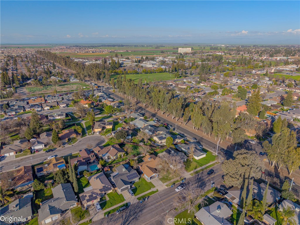 639 W Donna Dr, Merced, CA 95348