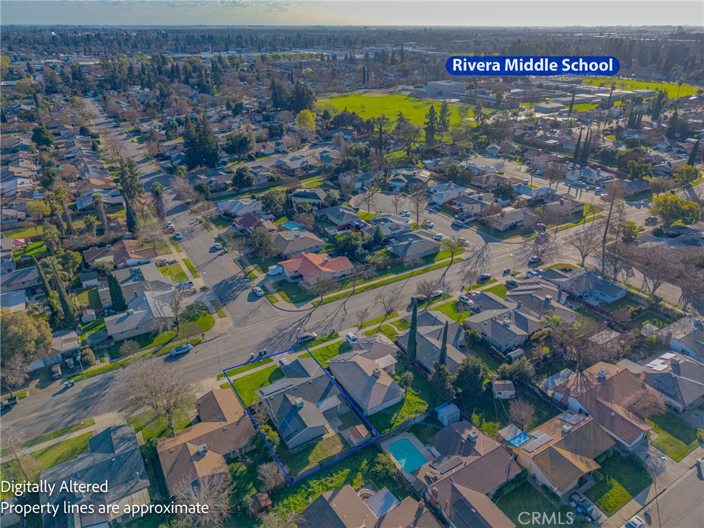 639 W Donna Dr, Merced, CA 95348