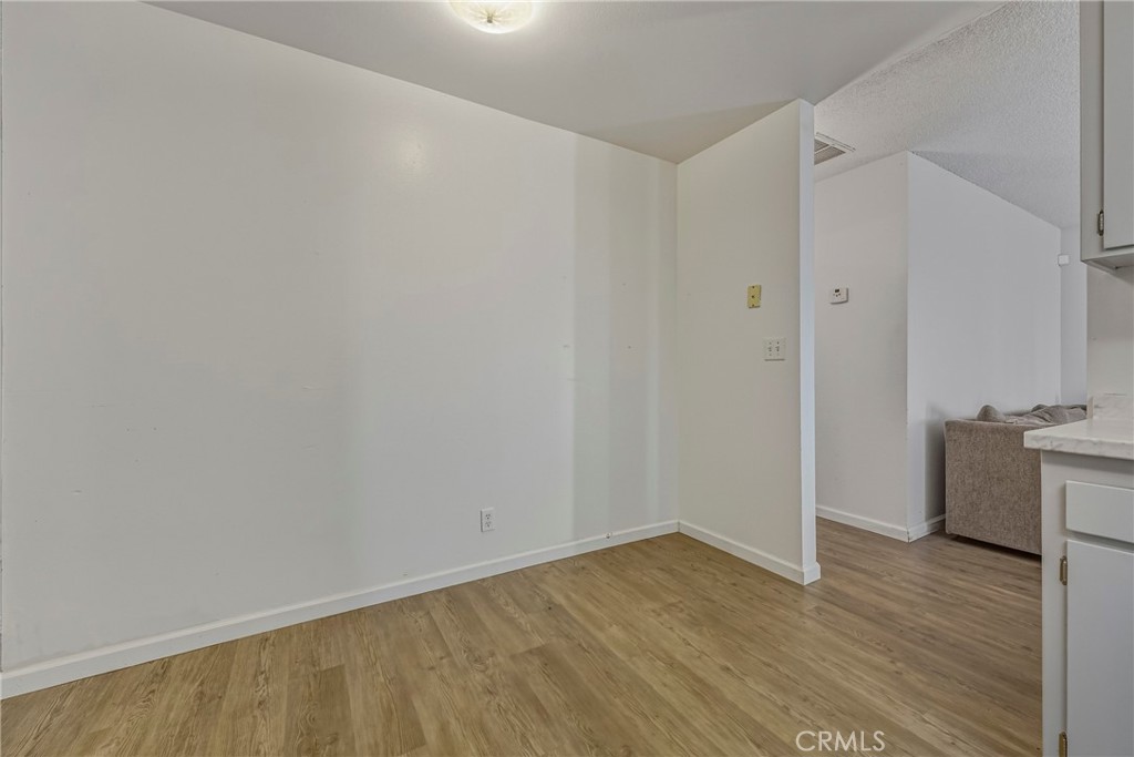 639 W Donna Dr, Merced, CA 95348