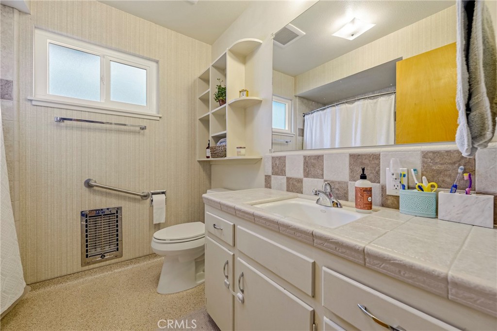 3279 Laura Ave, Merced, CA 95340