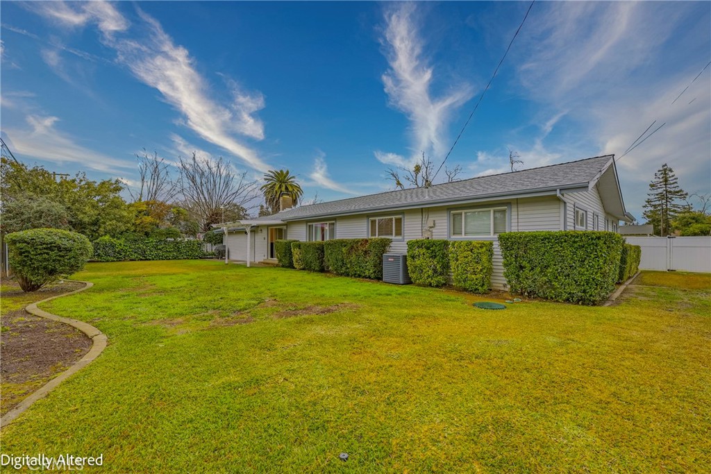 3279 Laura Ave, Merced, CA 95340