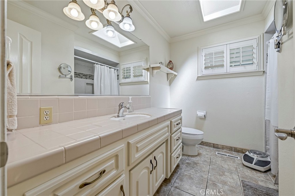 1878 W Highway 140, Merced, CA 95341